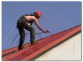 prace wysokościowe, malowanie dachu z blachy ocynk 